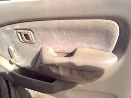 2004 TOYOTA TACOMA, GOLD, SR5, EXTD CAB, 3.4L, MT 4WD.  Z25967